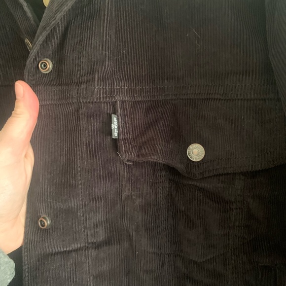 NWT SALE Levi’s babydoll trucker jacket Black corduroy white fur collar - Picture 4 of 4